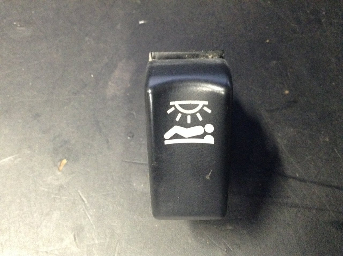 Kenworth P27-1840-19 dome light switch product view