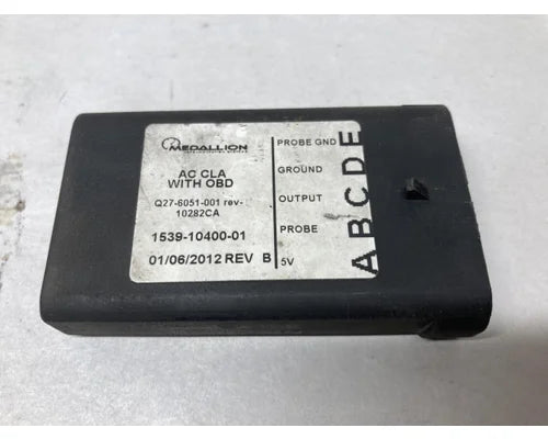 Kenworth Q27-6051-001 coolant level module from 2013 Kenworth T370, used