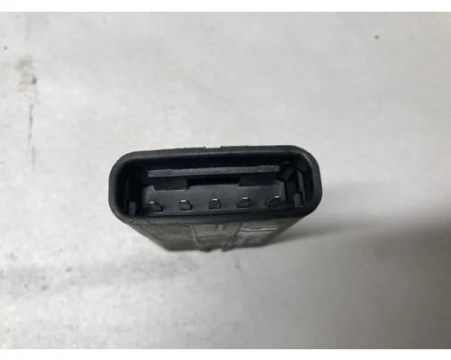 Kenworth Q27-6051-001 coolant level module from 2013 Kenworth T370, used - view 2 of 2