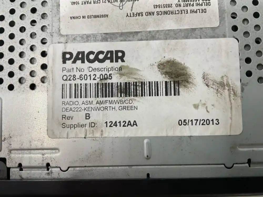 Kenworth Q28-6012-005 radio from 2014 Kenworth T370, used