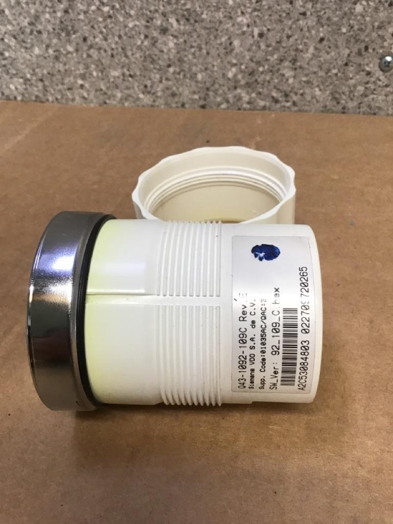 Kenworth Q43-1092-109C front drive axle temperature gauge from 2008 Kenworth T660, used - view 2 of 3