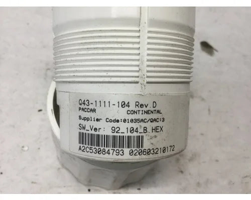 Kenworth Q43-1111-104 oil pressure gauge from 2013 Kenworth T660, used - view 2 of 2
