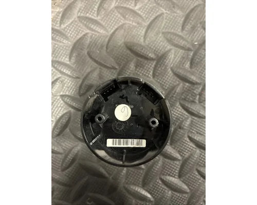 Kenworth Q43-1135-107-100 transmission temperature gauge from 2015 Kenworth T880, used - view 2 of 3