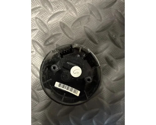 Kenworth Q43-1135-119-100 front drive axle temperature gauge from 2015 Kenworth T880, used - view 2 of 3