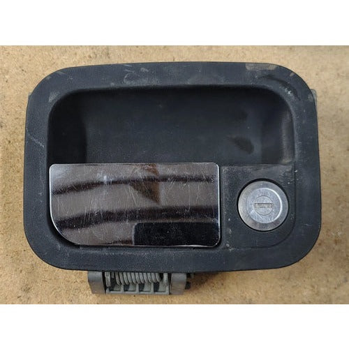Kenworth R56-1056R exterior door handle (RH) from 2014 Kenworth T800, used