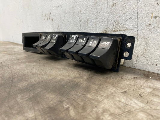 Kenworth S061074601 switch panel from 2015 Kenworth T880, used