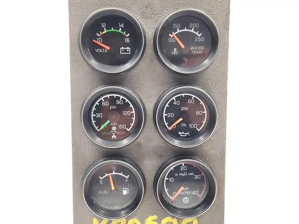 Kenworth S64-1079-7 instrument cluster from 2005 Kenworth T300, used - view 3 of 4