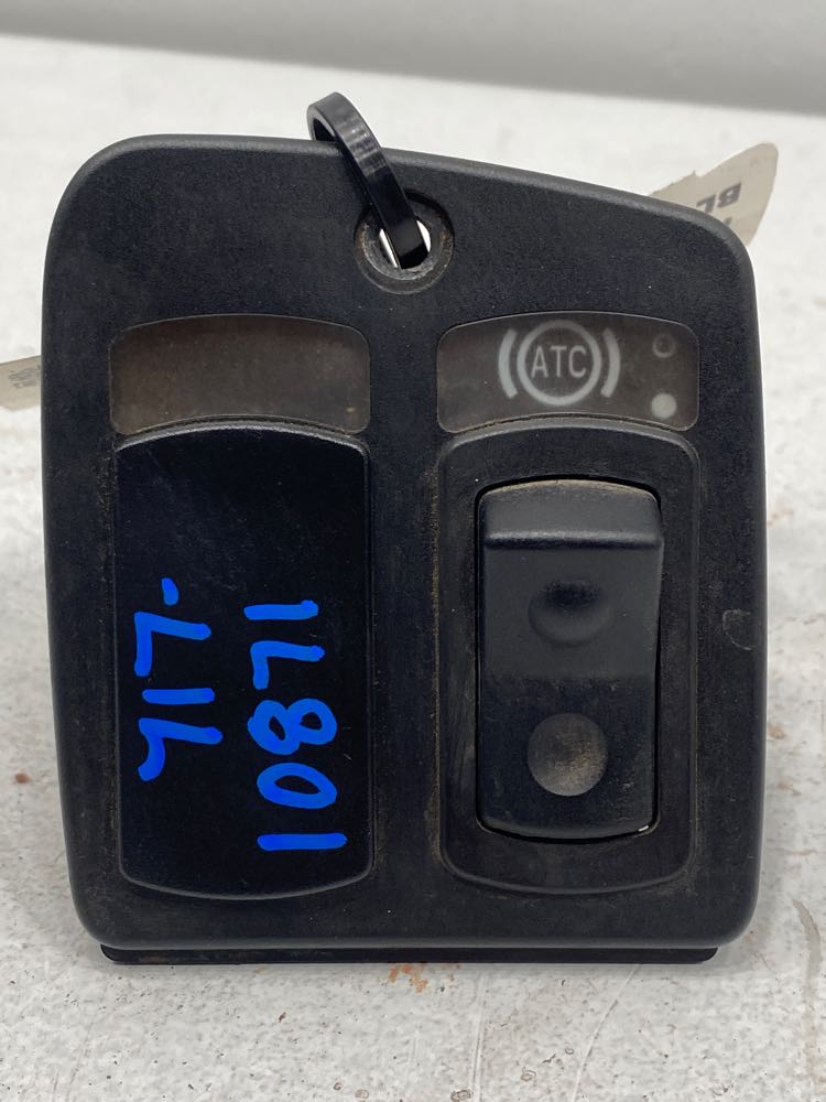 Kenworth S641010R switch panel from 2007 Kenworth T2000, used