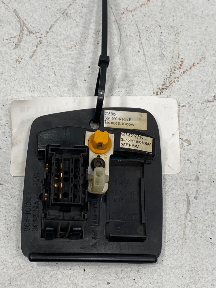 Kenworth S641010R switch panel from 2007 Kenworth T2000, used - view 2 of 5