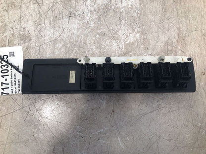 Kenworth S6410416 switch panel from 2000 Kenworth T2000, used - view 4 of 4