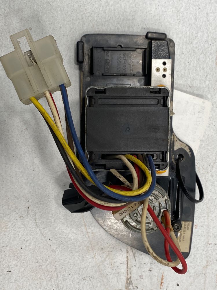Kenworth S6510251 switch panel from 2007 Kenworth T2000, used - view 3 of 6