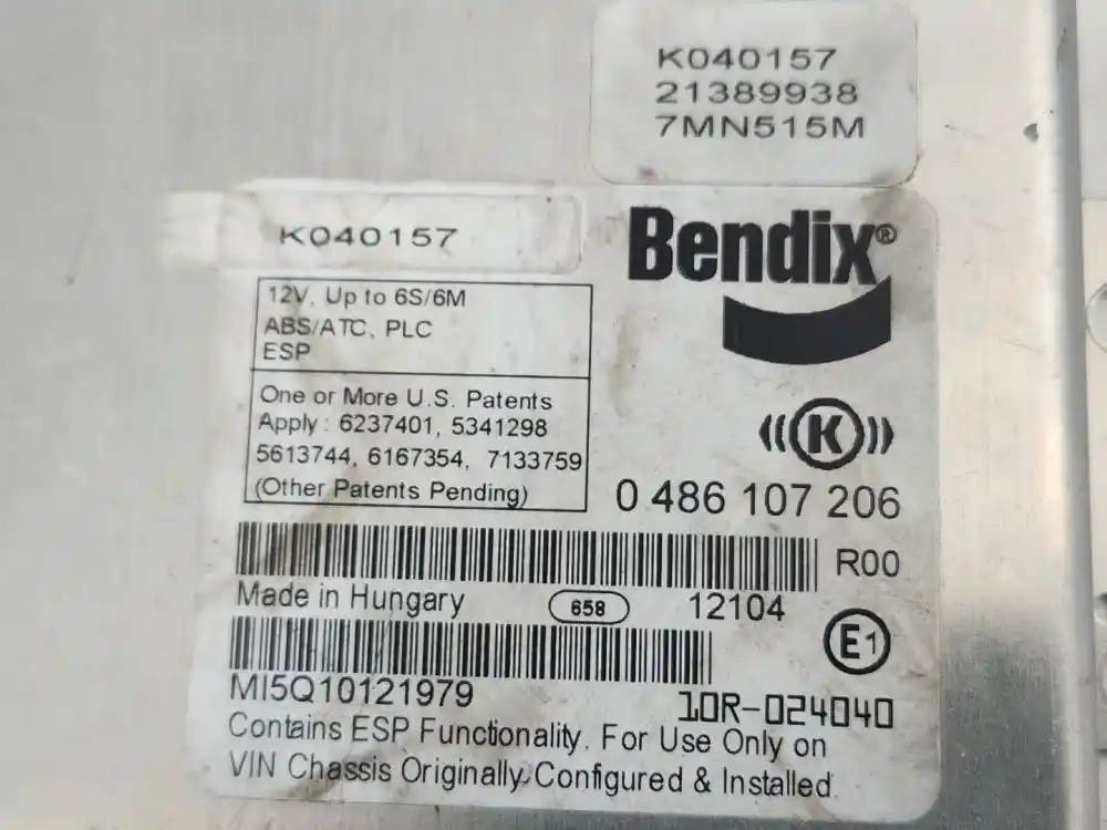 Mack 0486107206 ABS control module from 2013 Mack CXU612, used - view 4 of 4