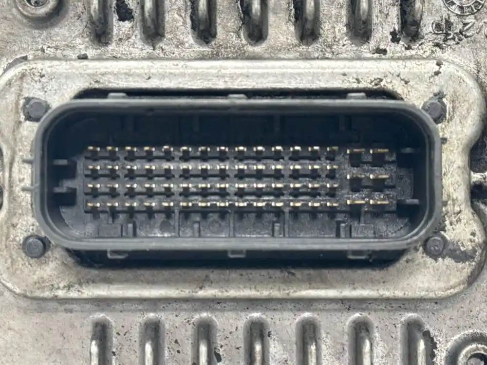 Mack 22449432 aftertreatment control module (ACM) from 2015 Mack LEU613, used - view 3 of 4