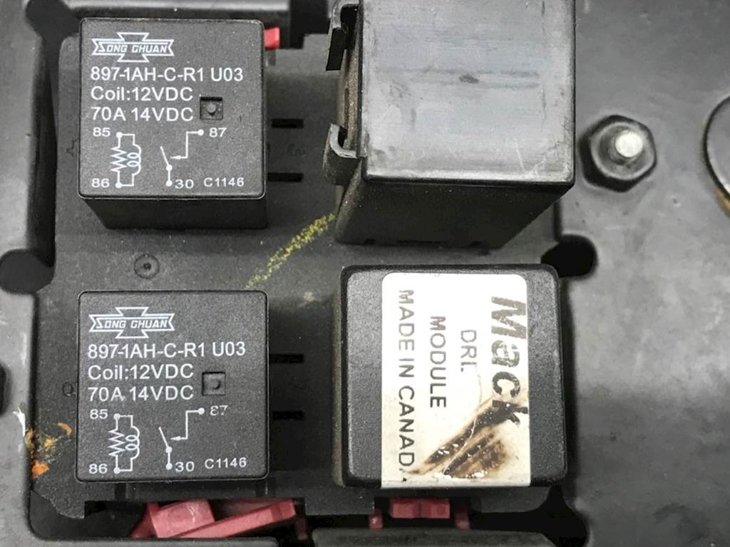Mack 25136373 fuse box from 2013 Mack CH613, used - view 2 of 4
