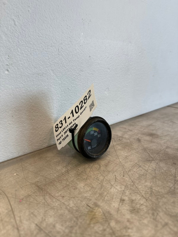 Mack 3MT326P5 oil temperature gauge from 2000 Mack LE613, used