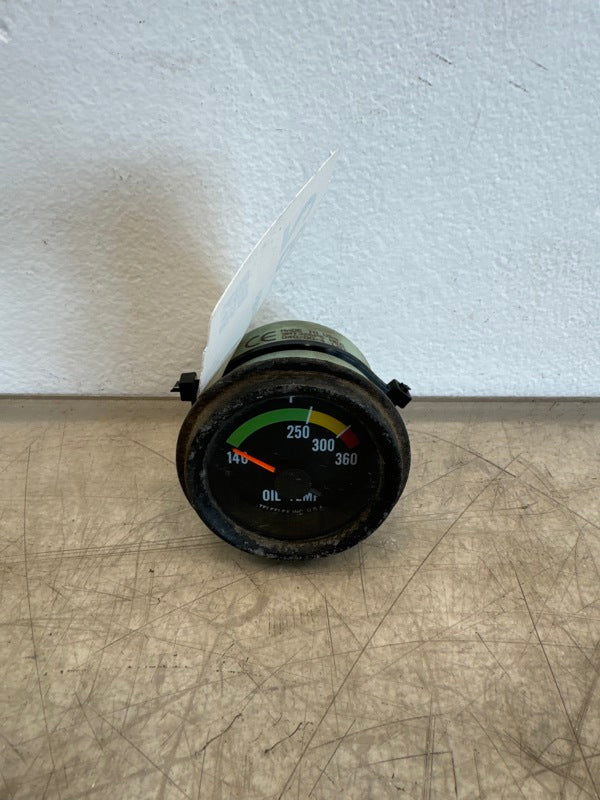 Mack 3MT326P5 oil temperature gauge from 2000 Mack LE613, used - view 2 of 6