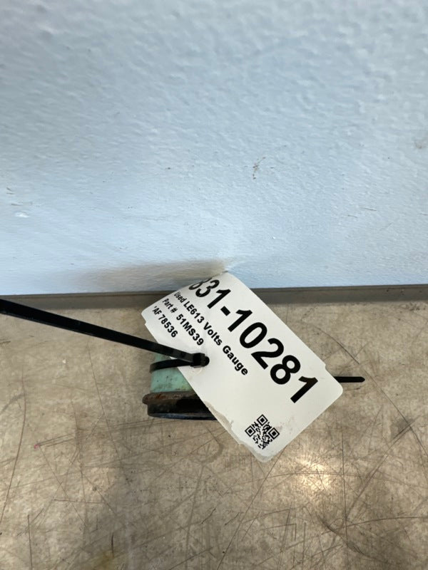 Mack 51MS39 voltmeter gauge from 2000 Mack LE613, used - view 5 of 6