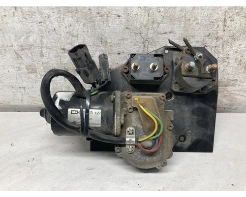 Mack E-008-084 windshield wiper motor from 2003 Mack CH, used