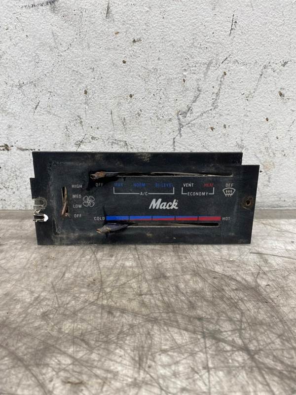 Mack RD342400 climate control panel from 1999 Mack CH, used - view 2 of 7