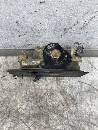 Mack RD342400 climate control panel from 1999 Mack CH, used - view 5 of 7