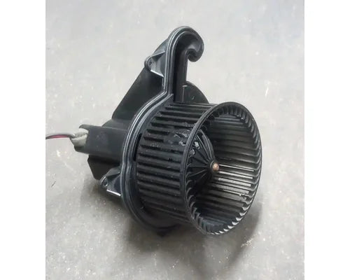 Mack S8377002 HVAC blower motor from 2013 Mack CXU613, used