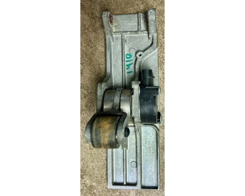 Peterbilt 133284 throttle pedal (williams controls) from 2007 Peterbilt 386, used - view 3 of 8