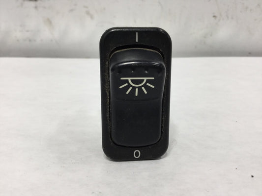 Peterbilt 16-07417-1J3GEF1B31 dome light switch product view