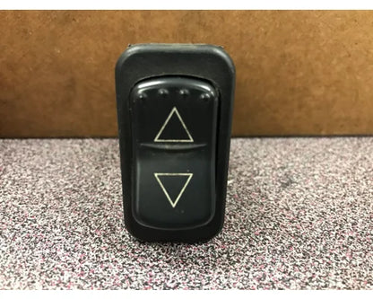 Peterbilt 16-09121-4D3DSS2F61 engine brake level switch from 2012 Peterbilt 587, used