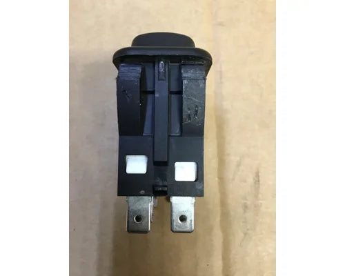 Peterbilt 16-09121-4L8EEF1A91 hazard switch from 2007 Peterbilt 386, used - view 2 of 5