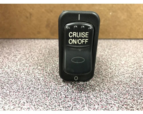 Peterbilt 16-09121-5G8EEF2A11 cruise control On/Off switch from 2012 Peterbilt 587, used