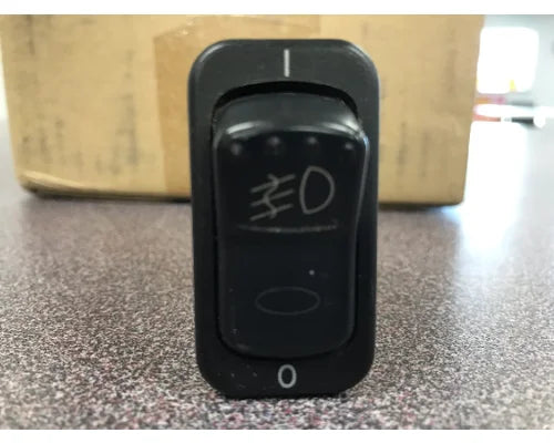 Peterbilt 16-09121-6A8EEF1A11 fog light switch from 2012 Peterbilt 587, used