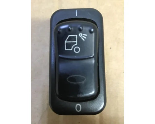 Peterbilt 16-09122-1A8EEF1A81 flood lamp switch from 2007 Peterbilt 386, used
