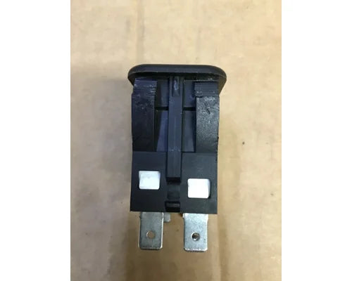 Peterbilt 16-09122-1A8EEF1A81 flood lamp switch from 2007 Peterbilt 386, used - view 2 of 5