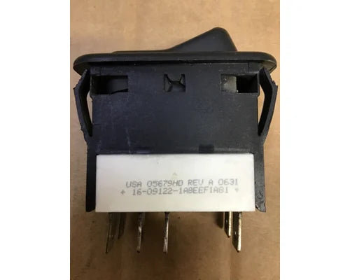 Peterbilt 16-09122-1A8EEF1A81 flood lamp switch from 2007 Peterbilt 386, used - view 4 of 5