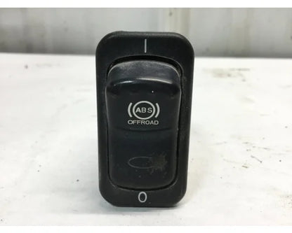 Peterbilt 16-09122-6M8EEF2B81 ABS Off-Road switch from 2008 Peterbilt 367, used