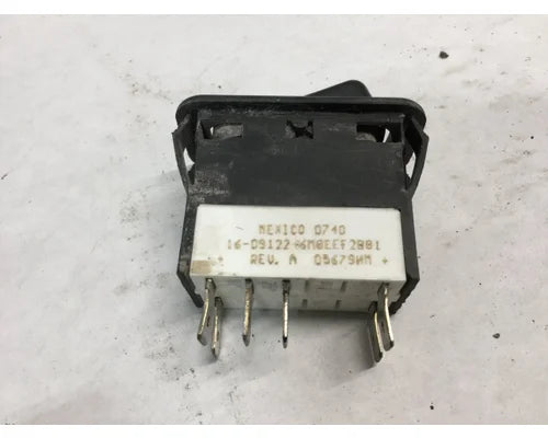 Peterbilt 16-09122-6M8EEF2B81 ABS Off-Road switch from 2008 Peterbilt 367, used - view 2 of 2