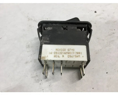 Peterbilt 16-09122-6M8EEF2B81 ABS Off-Road switch from 2008 Peterbilt 367, used - view 2 of 2