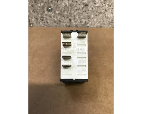 Peterbilt 16-09122 sleeper light switch from 2013 Peterbilt 386, used - view 4 of 5