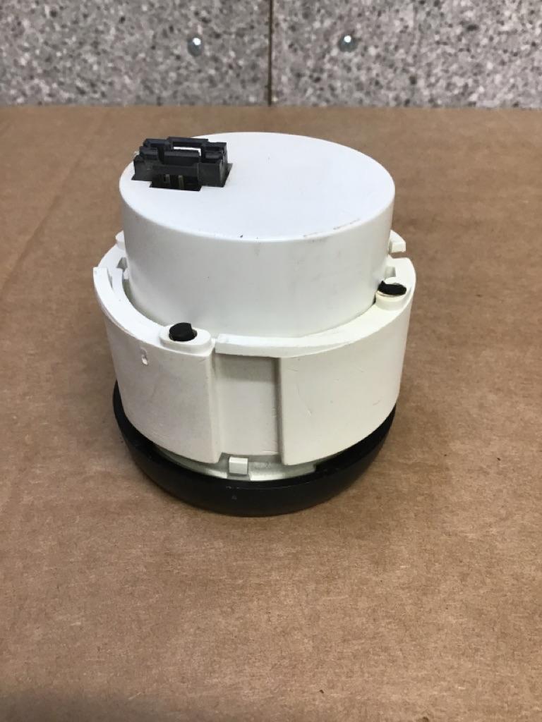 Peterbilt 17-05064-002E oil temperature gauge (black bezel) from 2004 Peterbilt 387, used - view 5 of 6