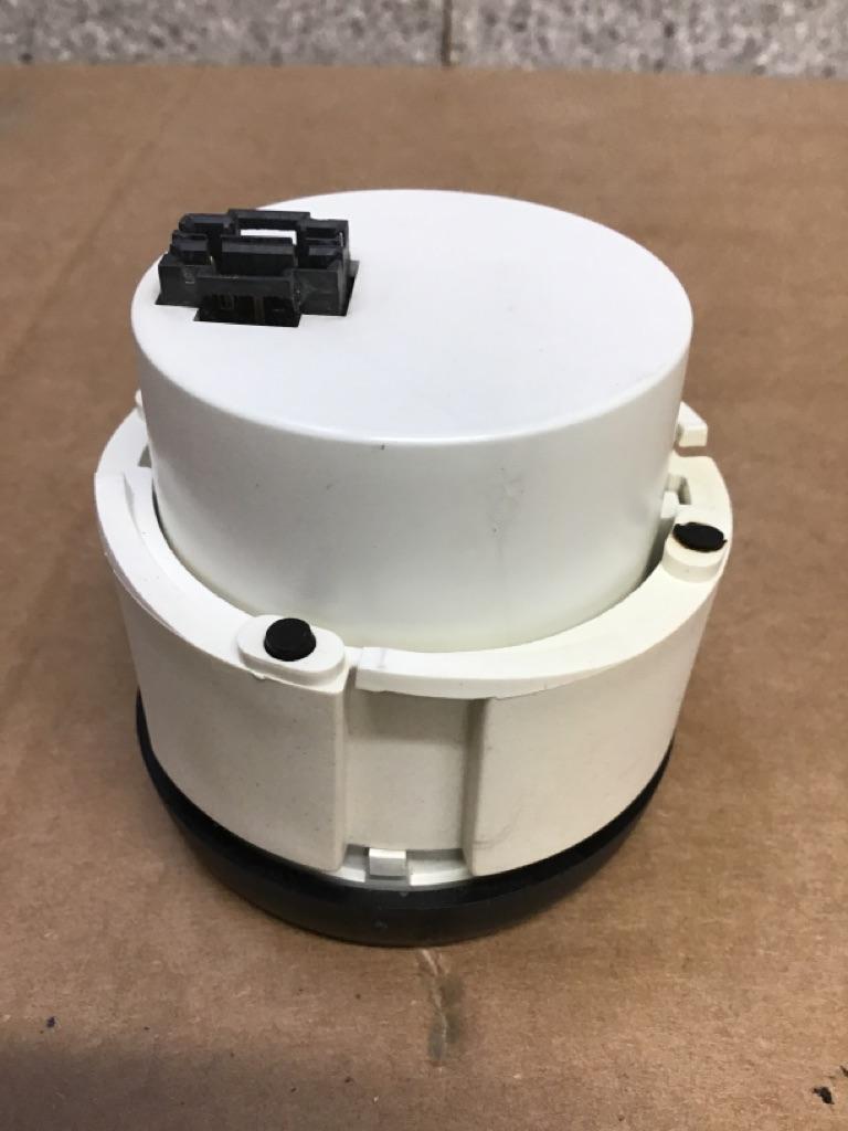 Peterbilt 17-05064-022E water temperature gauge (black bezel) from 2004 Peterbilt 387, used - view 6 of 6