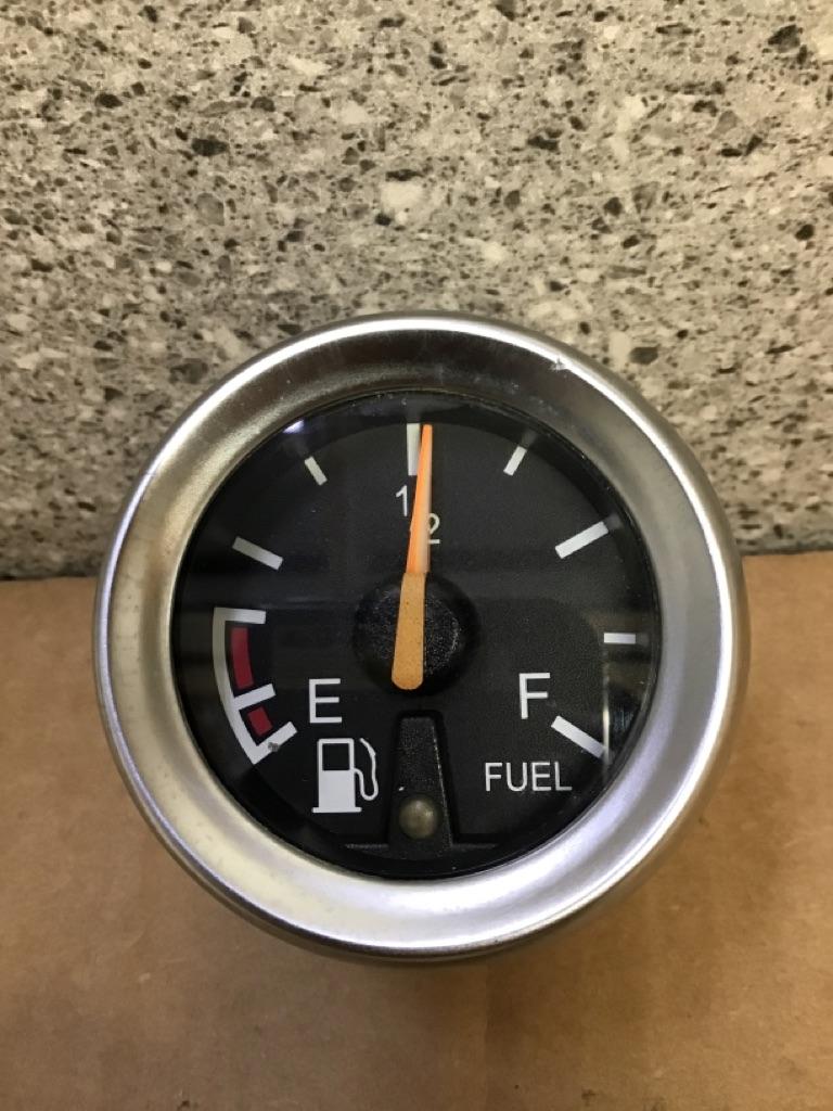 Peterbilt 17-05065-007E fuel gauge (silver bezel) from 2003 Peterbilt 387, used