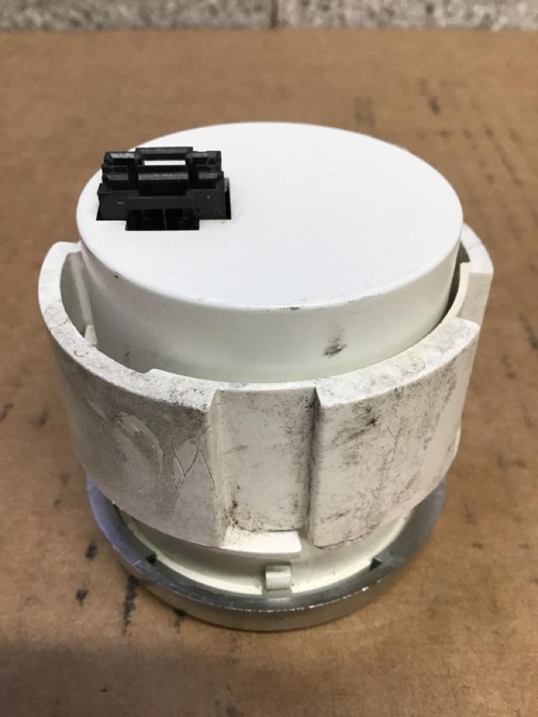 Peterbilt 17-05065-007E fuel gauge (silver bezel) from 2003 Peterbilt 387, used - view 4 of 5