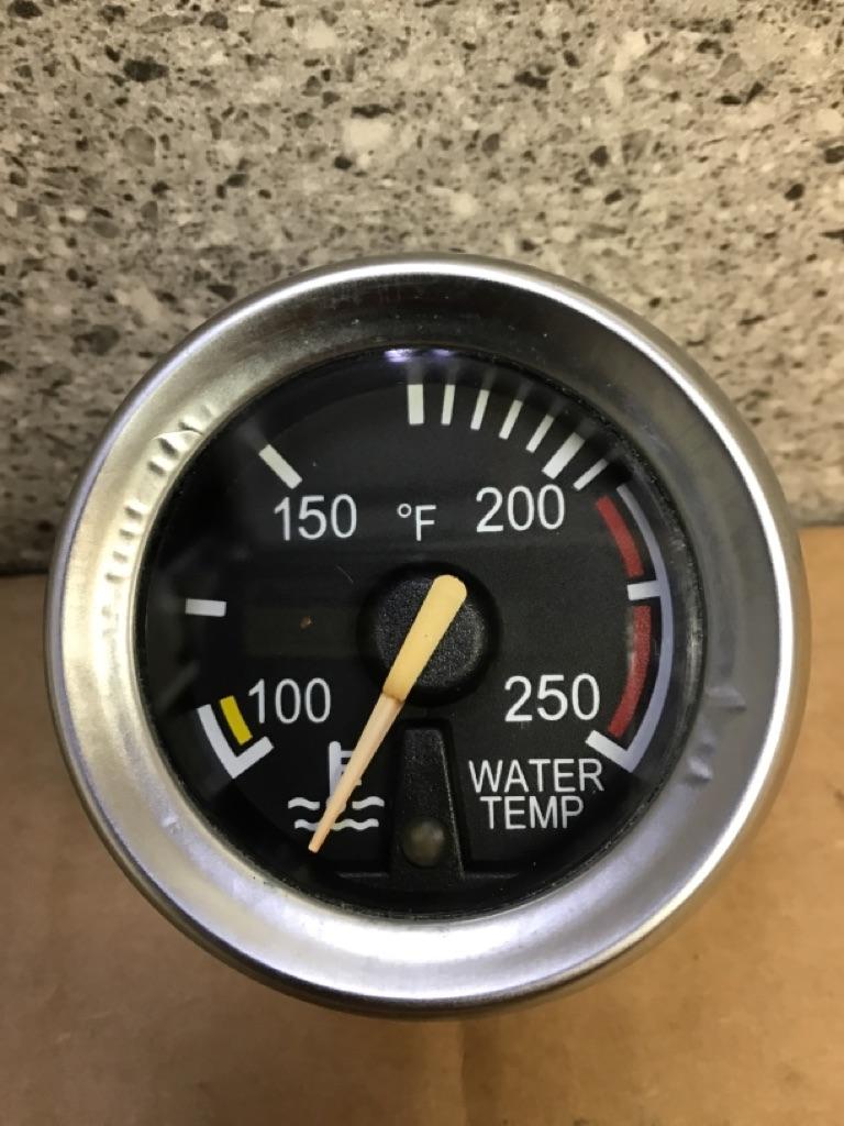Peterbilt 17-05065-021E water temperature gauge (silver bezel) from 2003 Peterbilt 387, used
