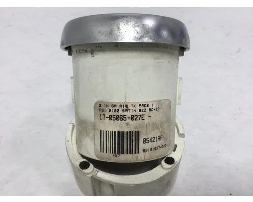 Peterbilt 17-05065-027E primary air pressure gauge from 2000 Peterbilt 387, used - view 2 of 2