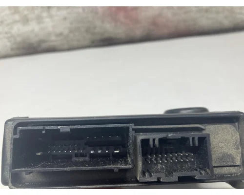 Peterbilt 28116441 keyless entry module from 2012 Peterbilt 348, used - view 2 of 3