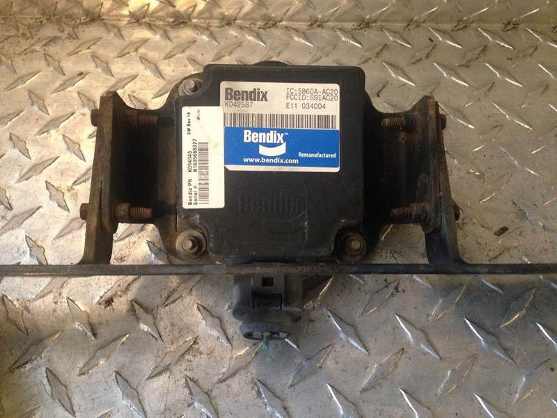 Peterbilt K094045 forward radar sensor (VS-400) from 2010 Peterbilt 387, used