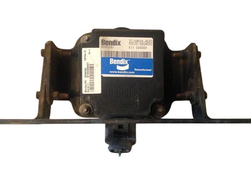 Peterbilt K094045 forward radar sensor (VS-400) from 2010 Peterbilt 387, used - view 3 of 3