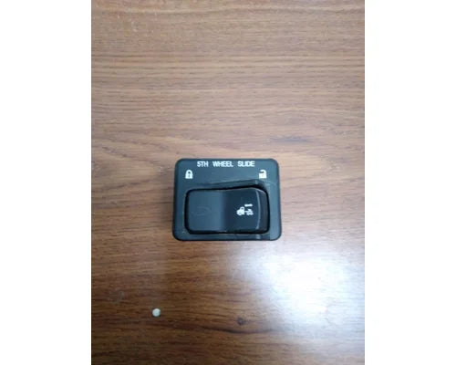 Peterbilt P27-1170-055 fifth wheel slide lock switch from 2015 Peterbilt 579, used