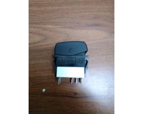 Peterbilt P27-1177-026 hazard light switch from 2015 Peterbilt 579, used - view 3 of 5
