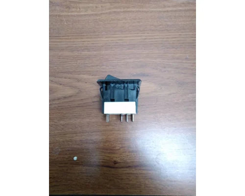 Peterbilt P27-1178-056 Inter-Axle differential lock switch from 2015 Peterbilt 579, used - view 3 of 5
